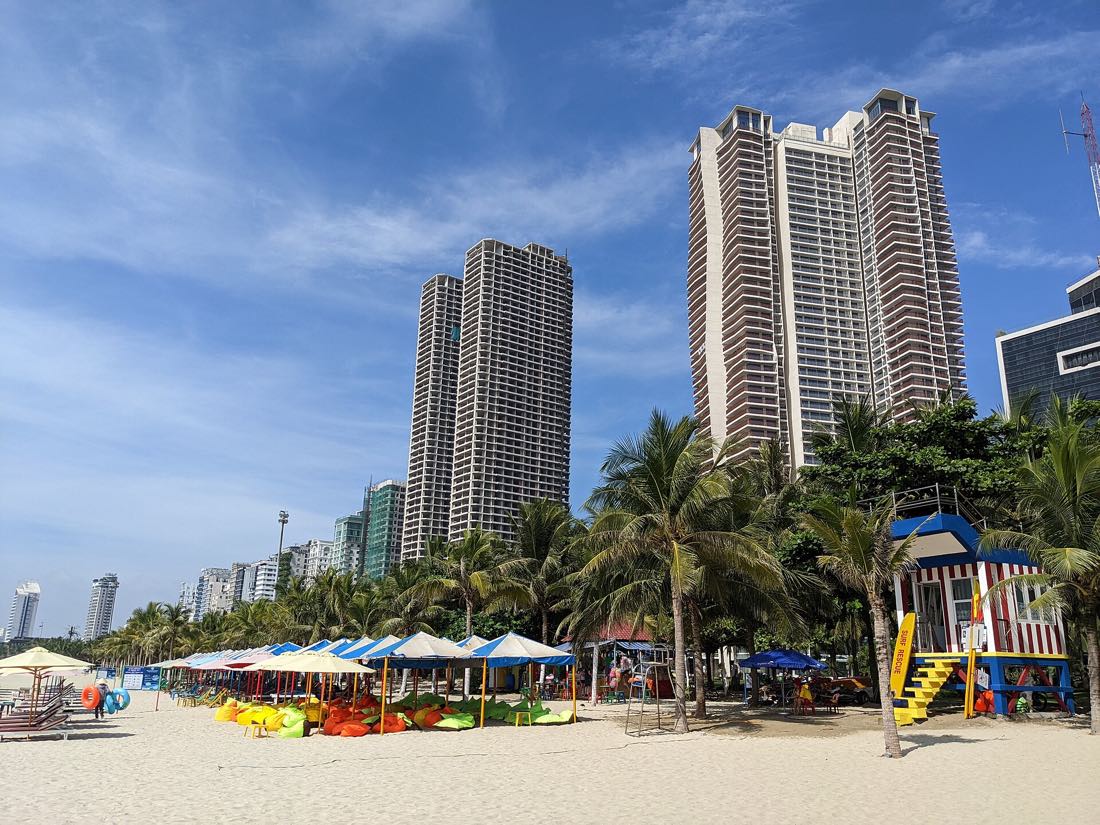 The beachfront hotel wall along Vo Nguyen Giap, where the Korean quarter sits